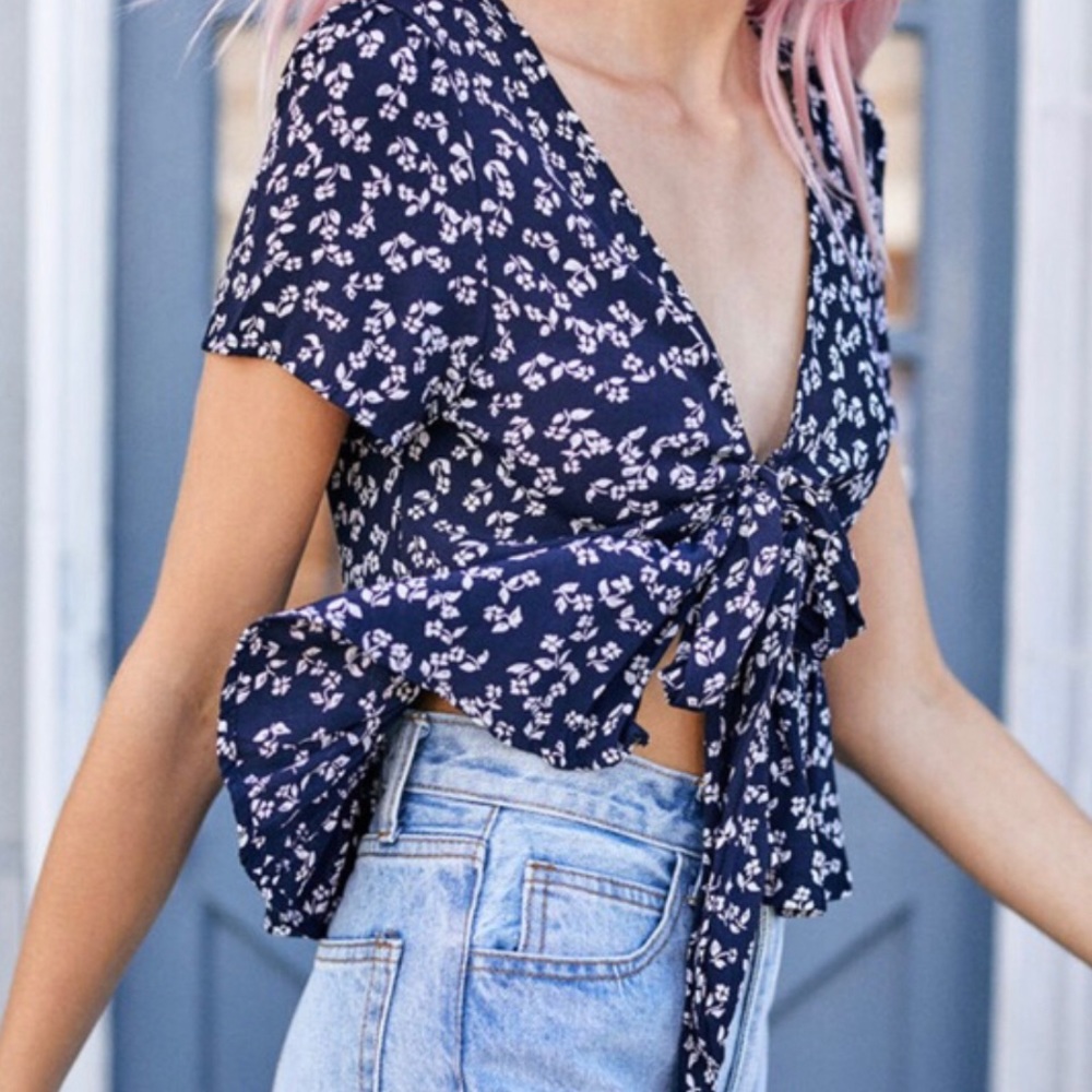 Brandy tie front top!!!